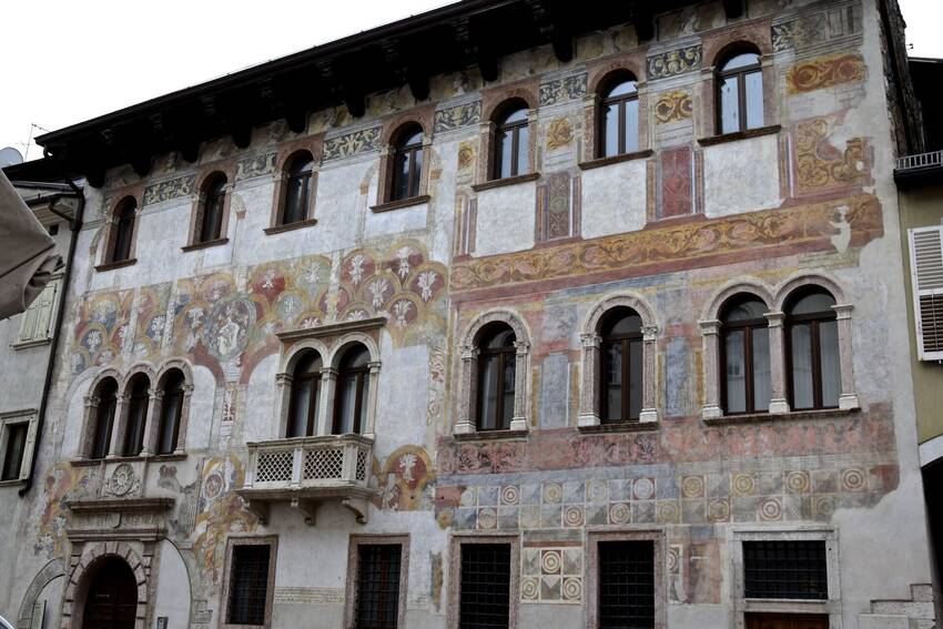 Facciata del Palazzo Quetta Alberti-Colico, foto di Luisella Decarli