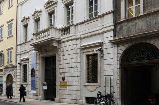 Facciata di Palazzo Trentini